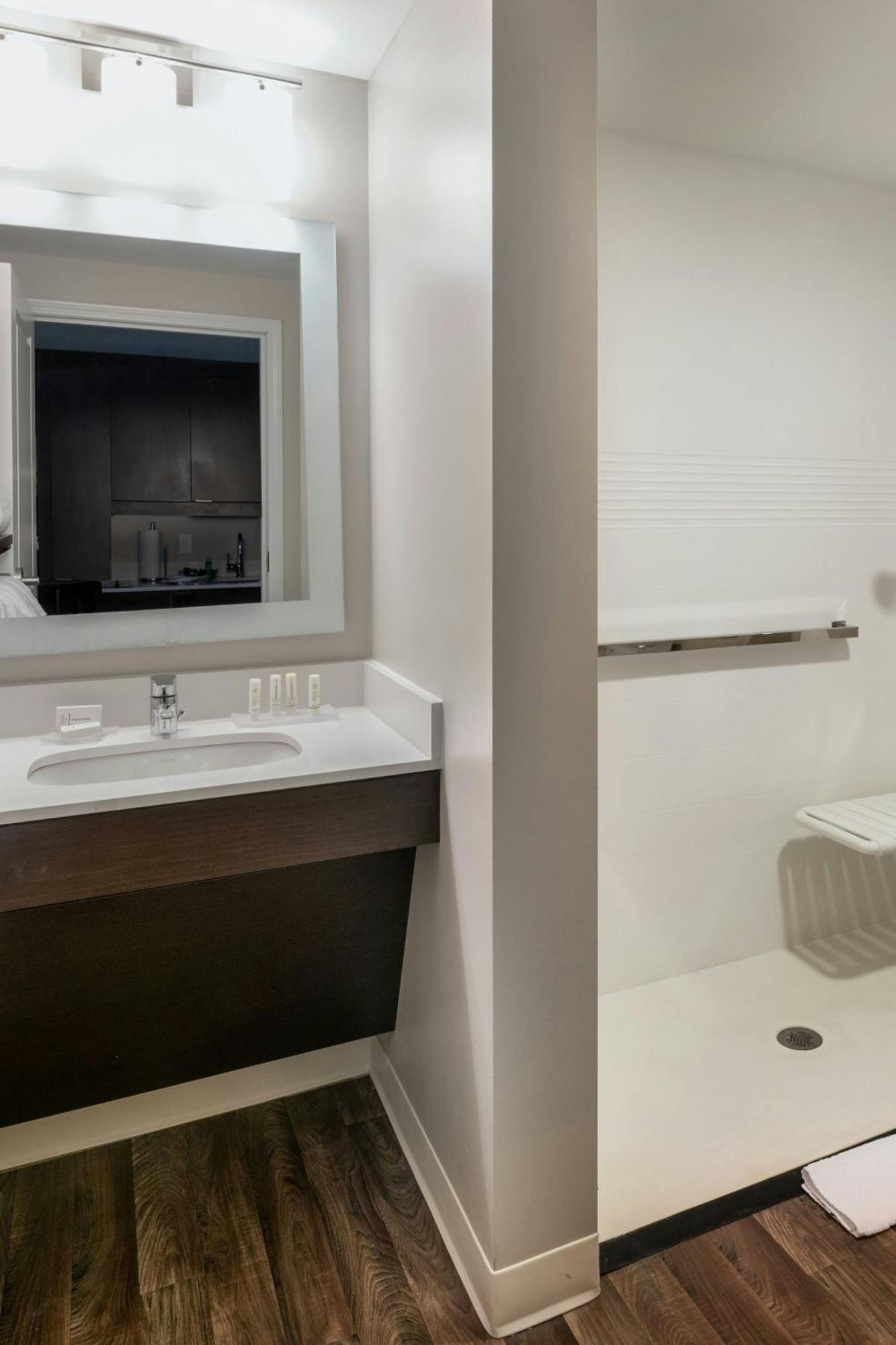 Towneplace Suites By Marriott Milwaukee Oak Creek Eksteriør billede