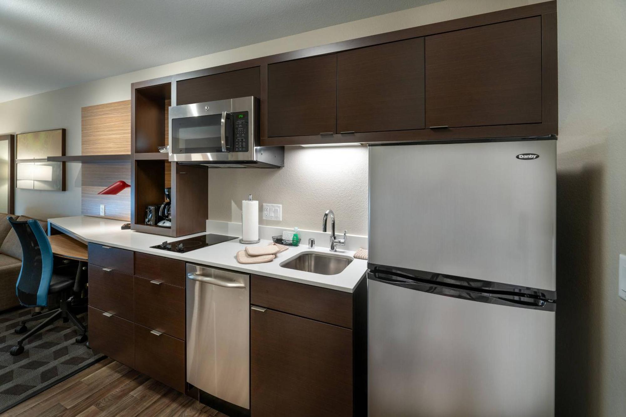 Towneplace Suites By Marriott Milwaukee Oak Creek Eksteriør billede