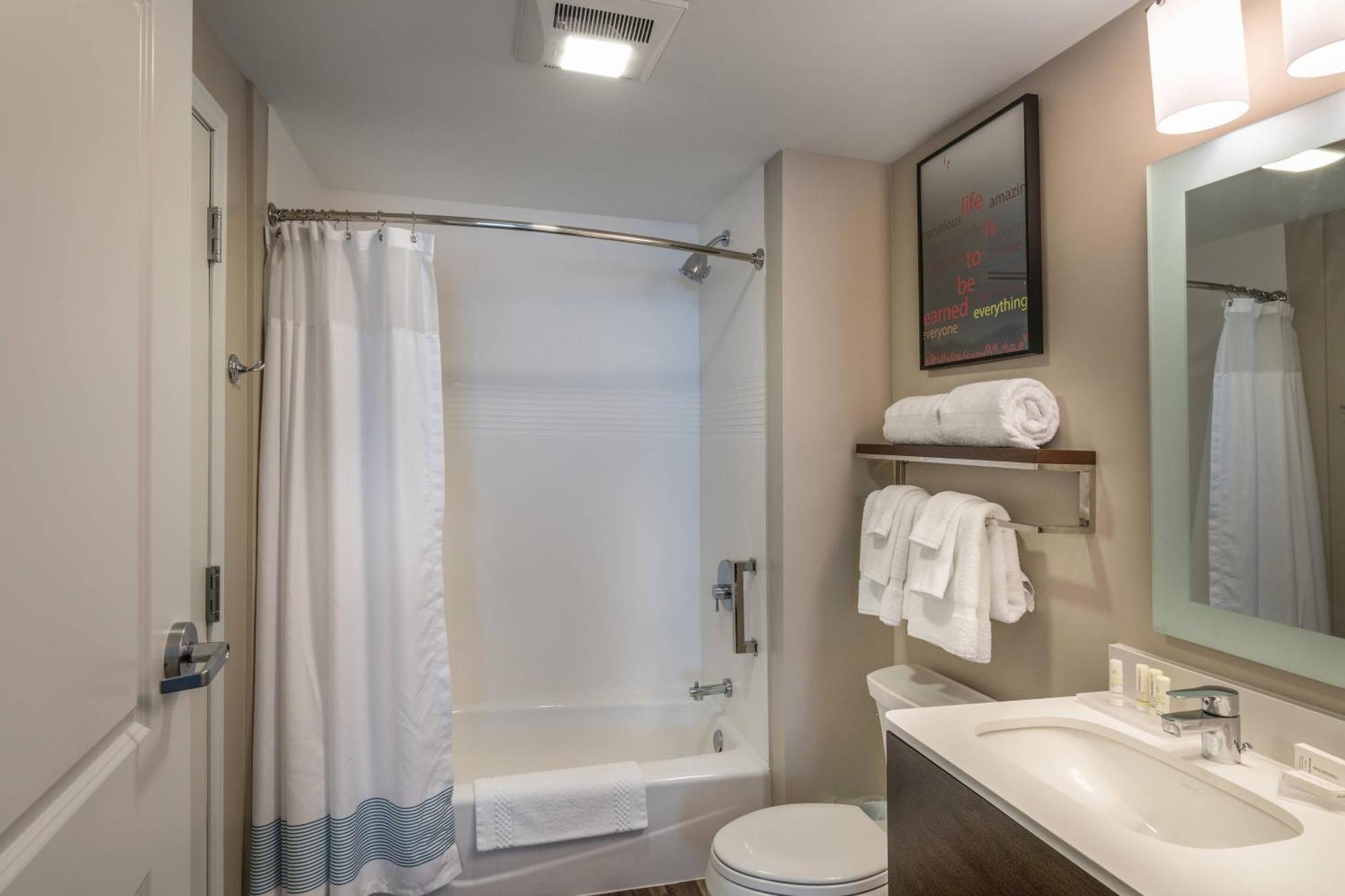 Towneplace Suites By Marriott Milwaukee Oak Creek Eksteriør billede